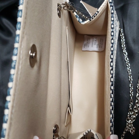 D'margeaux NWT Black, Blue, Cream Striped Crossbody/Handbag - Picture 4 of 7